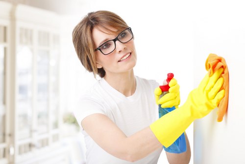 Commercial deep cleaning service in SE16