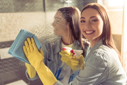 Kitchen and bathroom home cleaning in SE16