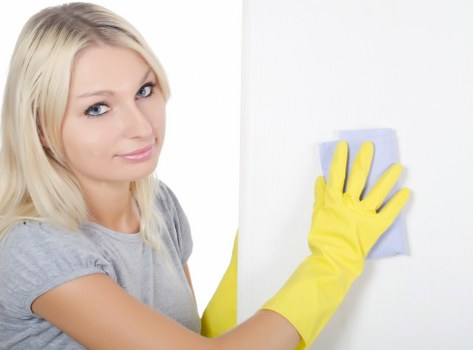 Preparation for house clearance in a SE16 apartment building