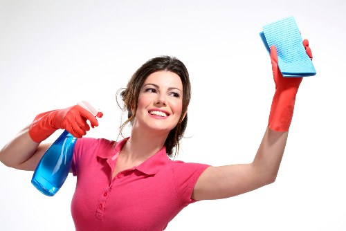 Professional cleaning team for homes and flats in SE16